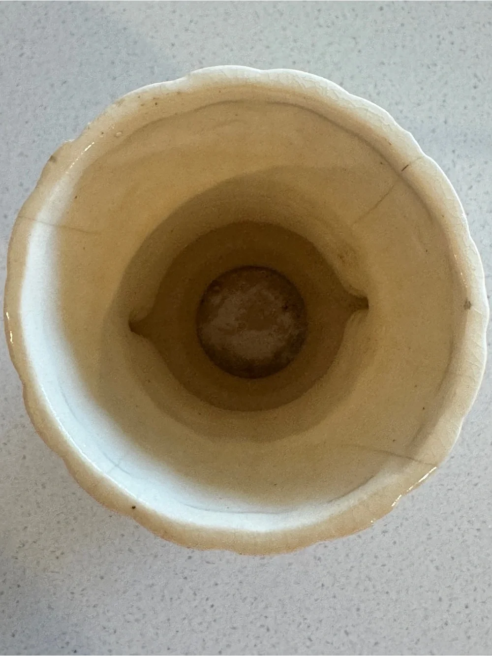 Vintage 1940s–60s Ivory Ceramic Vase Fluted Ribbed Leaf Art Pottery Mid Century